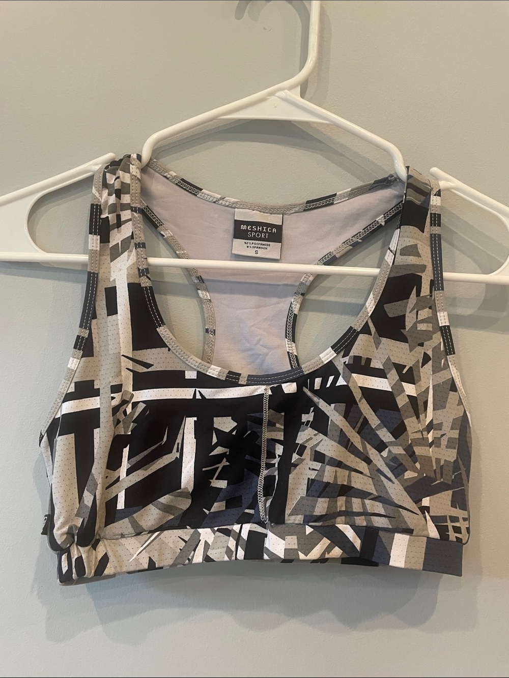Black & Gray Printed Sports Bra like new small